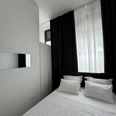 Two Bedroom N Daire